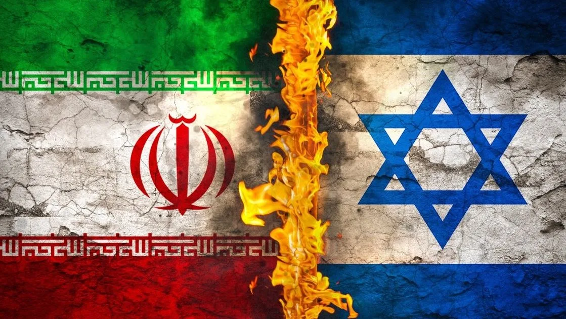 هجوم صاروخي من إسرائيل يستهدف موقع خنداب النووي في وسط إيران هجوم صاروخي من إسرائيل يستهدف موقع خنداب النووي في وسط إيران