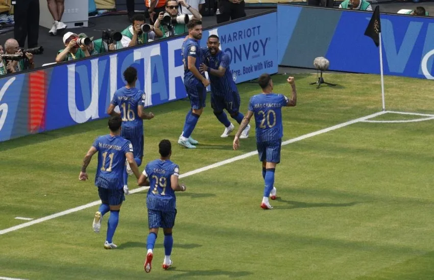 كأس العالم للأندية: الهلال يتعادل مع ريال مدريد بهدف لكل منهما كأس العالم للأندية: الهلال يتعادل مع ريال مدريد بهدف لكل منهما