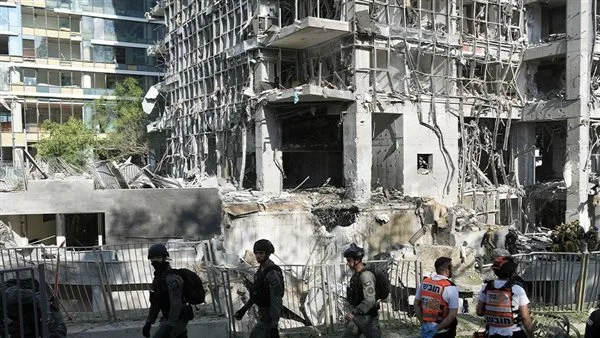 مبنى البورصة الإسرائيلي ينهار إلى أنقاض.. وتل أبيب تقدر الأضرار