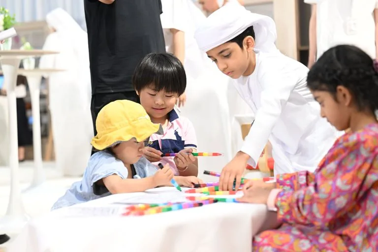 مواهب الأطفال الإماراتيين تتلألأ في معرض الكتاب الدولي ببكين