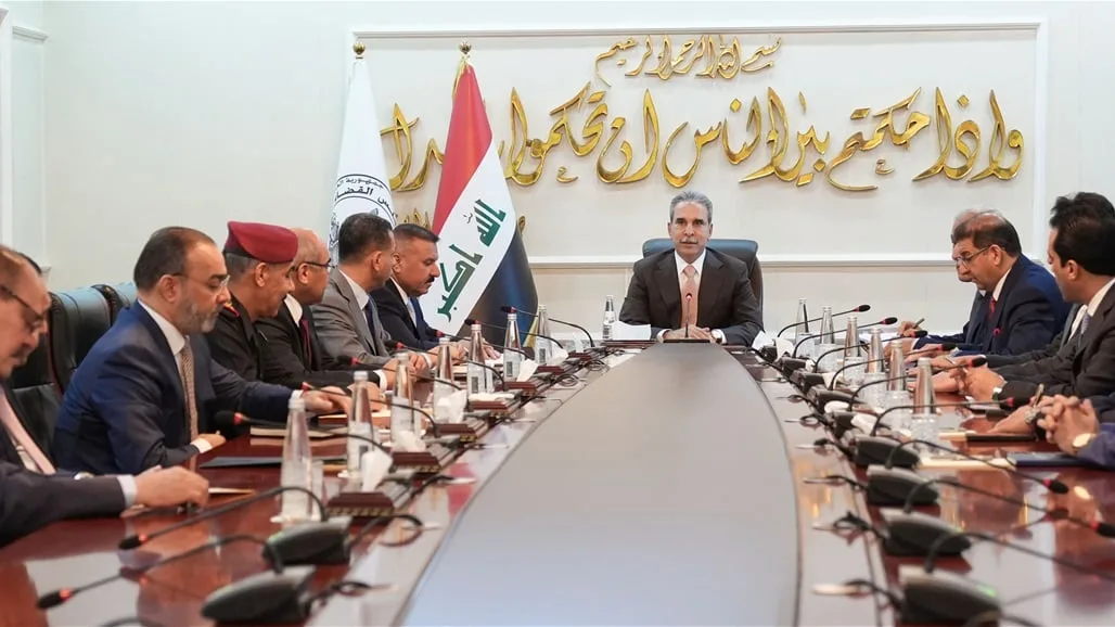 المحكمة تنظم اجتماعًا مشتركًا بين القضاة والأجهزة الأمنية وهيئة الإعلام ونقابة الصحفيين.