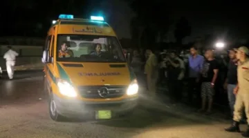 خمسة أفراد من عائلة واحدة يتعرضون للإصابة نتيجة انقلاب سيارة على طريق قنا – سفاجا