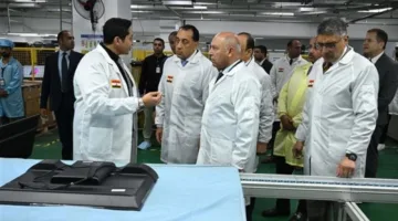 رئيس الوزراء يزور مصنع «صافي جروب» لمتابعة مشروع إنتاج أجهزة التليفزيون والهواتف المحمولة.