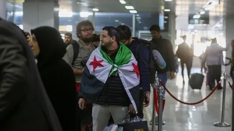 أكثر من 2 مليون سوري رجعوا إلى ديارهم الأصلية منذ ديسمبر أكثر من 2 مليون سوري رجعوا إلى ديارهم الأصلية منذ ديسمبر