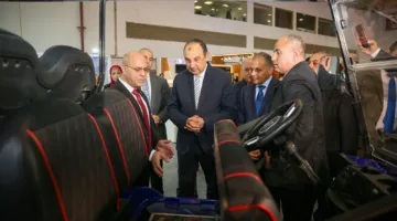 وزير قطاع الأعمال: “نصر سكاي” حافلة مصرية بمعايير عالمية تمثل بداية جديدة لصناعة السيارات.