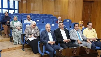 محافظ المنيا يعلن نتائج الشهادة الإعدادية في أجواء من السعادة ويهنئ الأوائل عبر الهاتف محافظ المنيا يعلن نتائج الشهادة الإعدادية في أجواء من السعادة ويهنئ الأوائل عبر الهاتف