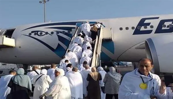 مصر للطيران تُطلق غدًا 11 رحلة جوية لإعادة حجاج بيت الله الحرام. مصر للطيران تُطلق غدًا 11 رحلة جوية لإعادة حجاج بيت الله الحرام.