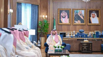 أمير الحدود الشمالية يراقب سير تنفيذ خطة نقل الحجاج الإيرانيين من خلال منفذ جديدة عرعر