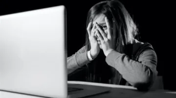 طالب في مدرسة بمدينة نصر يقوم بابتزاز فتيات بشكل مقلق