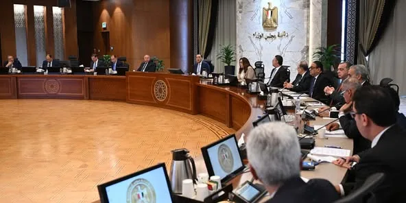 مدبولي: الحكومة تواصل توفير العملات الأجنبية لاستيراد السلع الأساسية والاحتياجات الإنتاجية مدبولي: الحكومة تواصل توفير العملات الأجنبية لاستيراد السلع الأساسية والاحتياجات الإنتاجية
