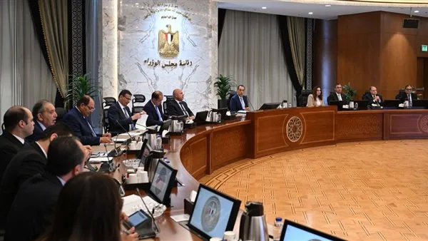 رئيس الوزراء يقود اجتماع اللجنة العليا للرقابة على الأسواق وتحديد أسعار السلع رئيس الوزراء يقود اجتماع اللجنة العليا للرقابة على الأسواق وتحديد أسعار السلع