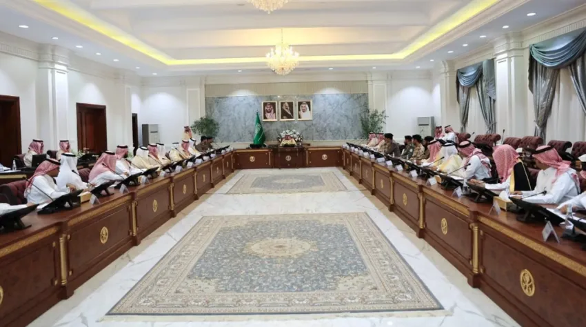 أمير نجران يترأس اجتماع اللجنة العليا للدفاع المدني في المنطقة أمير نجران يترأس اجتماع اللجنة العليا للدفاع المدني في المنطقة