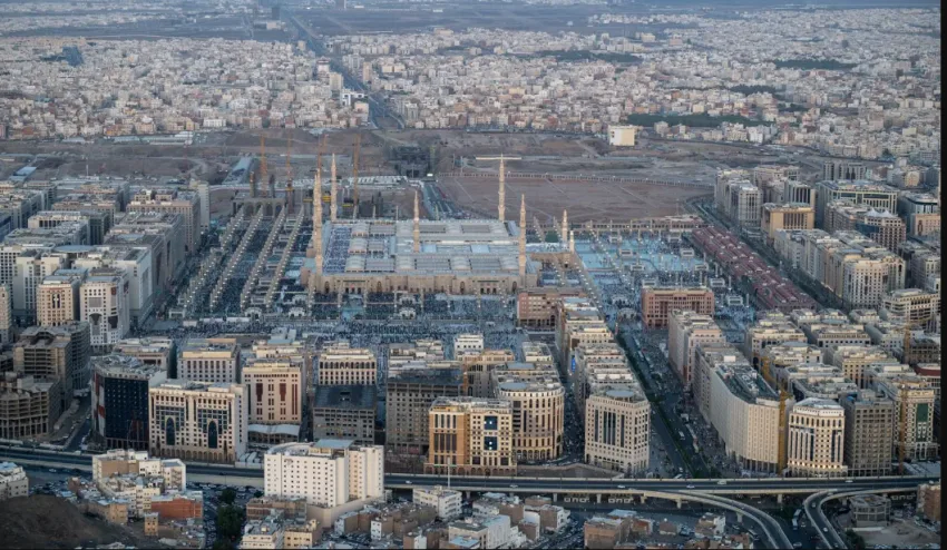 زيادة عدد الزوار تعزز نمو القطاع السياحي في المدينة المنورة بنسبة 18.7% زيادة عدد الزوار تعزز نمو القطاع السياحي في المدينة المنورة بنسبة 18.7%