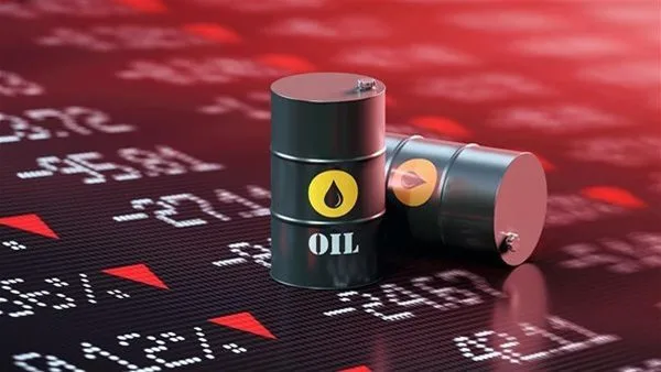 أسواق النفط تتوقع زيادة في مخاطر الأسعار إذا تدخلت الولايات المتحدة في النزاع بين إسرائيل وإيران.