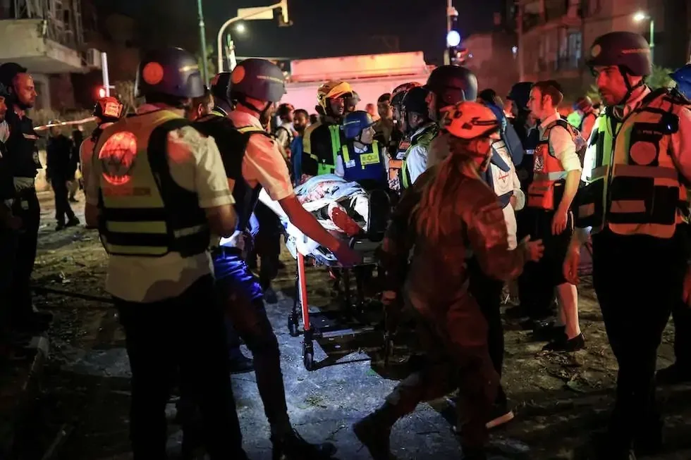 الصحة الإسرائيلية: أكثر من 271 جريحاً نتيجة الضربات الإيرانية صباح اليوم الصحة الإسرائيلية: أكثر من 271 جريحاً نتيجة الضربات الإيرانية صباح اليوم