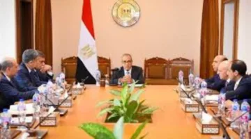 وزير الخارجية يلتقي قادة وأعضاء مركز القاهرة لحل النزاعات