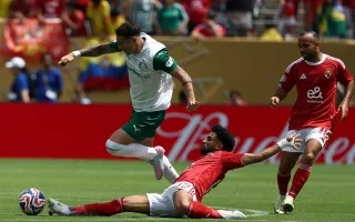 بالميراس يتغلب على الأهلي بهدفين في مباراة توقفت بسبب عاصفة متوقعة
