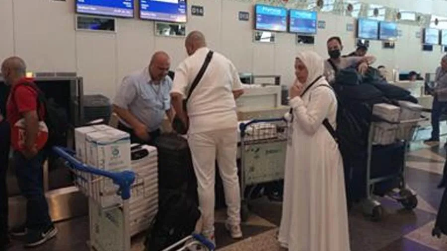 استمرار تنظيم رحلات عودة الحجاج جواً: متابعة دقيقة لضمان سلامتهم في السياحة استمرار تنظيم رحلات عودة الحجاج جواً: متابعة دقيقة لضمان سلامتهم في السياحة