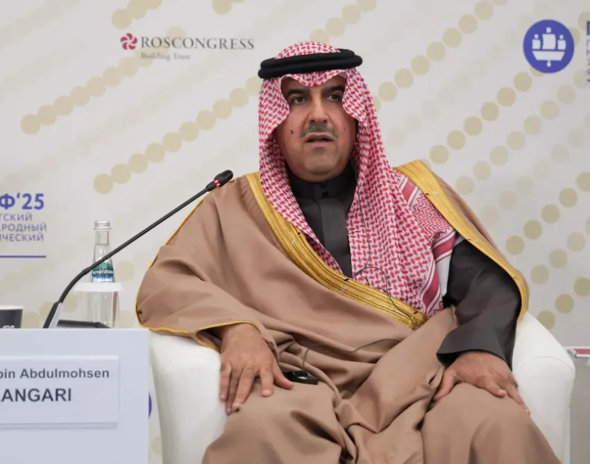 رئيس هيئة الرقابة المالية يشارك في المنتدى الاقتصادي لسانت بطرسبرغ