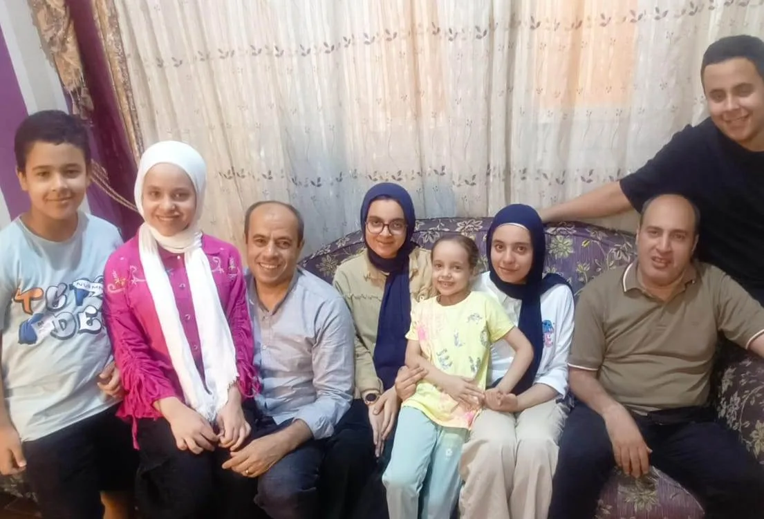 ميرال تتصدر في إعدادية المنيا: نصيحتي للتفوق هي زيادة ساعات الدراسة وتكثيف حل المسائل.. صور ميرال تتصدر في إعدادية المنيا: نصيحتي للتفوق هي زيادة ساعات الدراسة وتكثيف حل المسائل.. صور