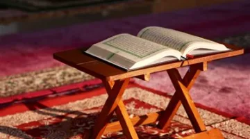 حكم قراءة القرآن مع الموسيقى: إجابة د. نظير عياد