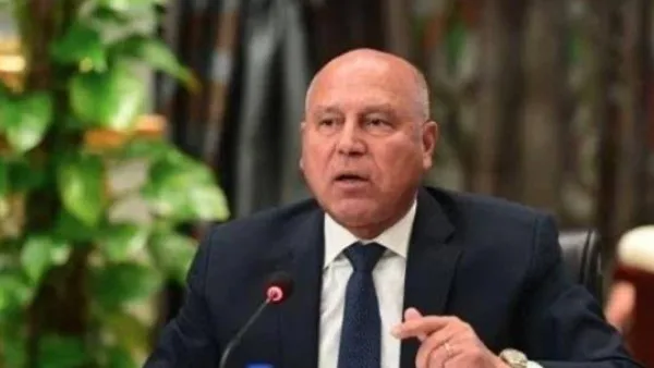 كامل الوزير: لا استيراد لحافلات من الخارج و60% من المكونات محلية في الحافلات الجديدة كامل الوزير: لا استيراد لحافلات من الخارج و60% من المكونات محلية في الحافلات الجديدة