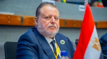 عاجل.. محافظ البنك المركزي المصري يُمنح جائزة “أفضل محافظ” في القمة المصرفية بباريس