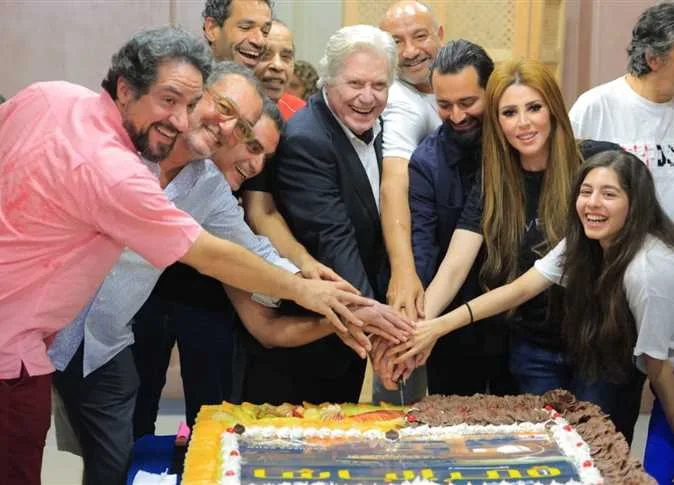 فيلم «قصر الباشا» سيعرض في دور السينما في أغسطس المقبل.. أحمد حاتم وحسين فهمي في تجربة درامية غامضة فيلم «قصر الباشا» سيعرض في دور السينما في أغسطس المقبل.. أحمد حاتم وحسين فهمي في تجربة درامية غامضة