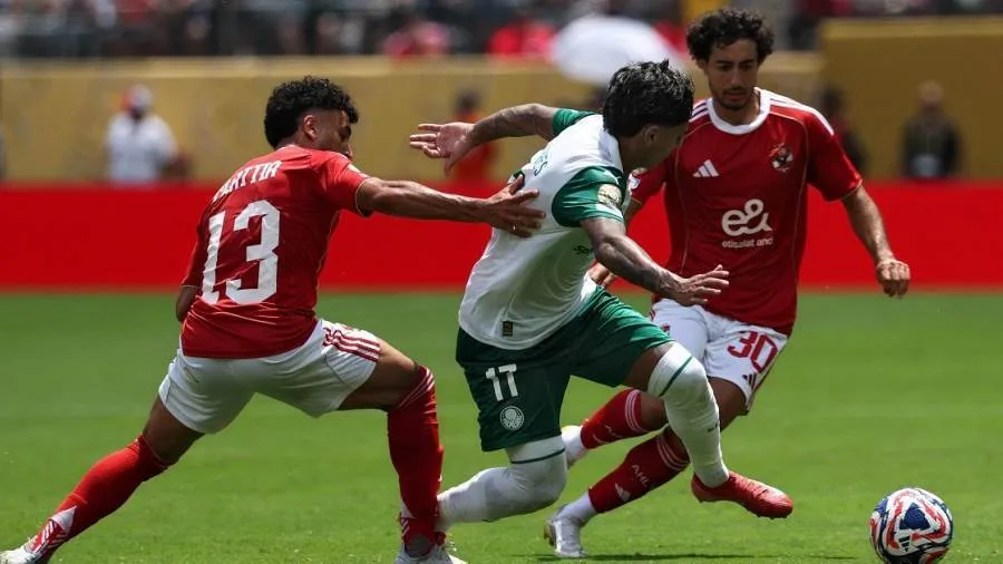 عاجل.. تفاصيل العقوبة المالية الكبرى في الأهلي بقيمة مليون ونصف عاجل.. تفاصيل العقوبة المالية الكبرى في الأهلي بقيمة مليون ونصف