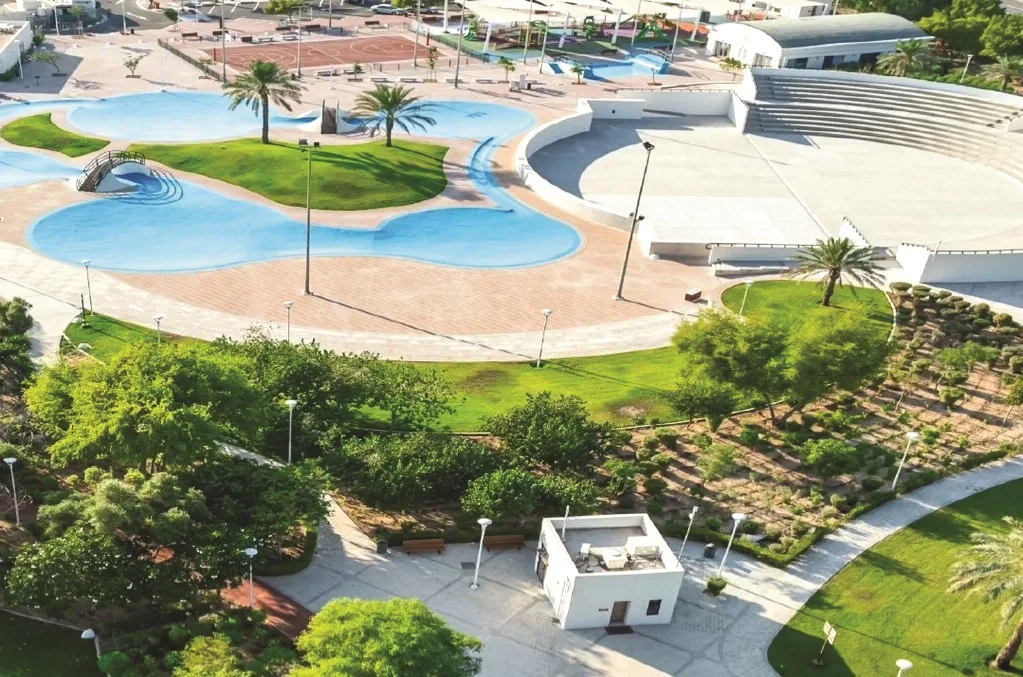 البلدية تدشّن حديقة دحل الحمام بعد undergoing تجديدها. البلدية تدشّن حديقة دحل الحمام بعد undergoing تجديدها.