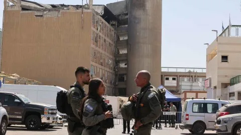 بعد فرض عقوبات على سموتريتش وبن عفير.. انفجار يضرب مقر إقامة السفير النرويجي في إسرائيل وساعر يصفه بـ”عمل إجرامي خطير” بعد فرض عقوبات على سموتريتش وبن عفير.. انفجار يضرب مقر إقامة السفير النرويجي في إسرائيل وساعر يصفه بـ”عمل إجرامي خطير”