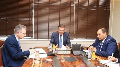 وزير الزراعة يناقش سبل تعزيز التعاون مع البنك الدولي لدعم التطوير الزراعي في مصر