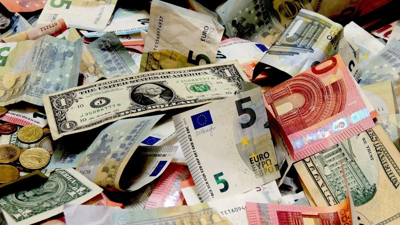 سعر الدولار والأسعار الدولية للعملات في البنوك المصرية اليوم الجمعة 20 يونيو 2025 سعر الدولار والأسعار الدولية للعملات في البنوك المصرية اليوم الجمعة 20 يونيو 2025