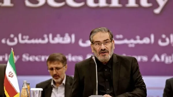 علي شمخاني يطمئن المرشد الإيراني: نحن مستعدون للتصدي. علي شمخاني يطمئن المرشد الإيراني: نحن مستعدون للتصدي.