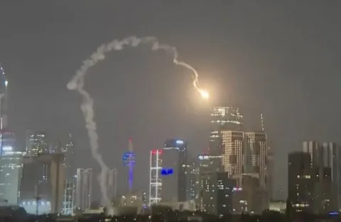نيويورك تايمز: هل تستطيع أنظمة الدفاع الإسرائيلية مواجهة صواريخ إيران؟ نيويورك تايمز: هل تستطيع أنظمة الدفاع الإسرائيلية مواجهة صواريخ إيران؟