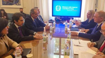 مصر وإيطاليا تبحثان تعزيز التعاون في مجال الذكاء الاصطناعي وتطوير المهارات الرقمية.