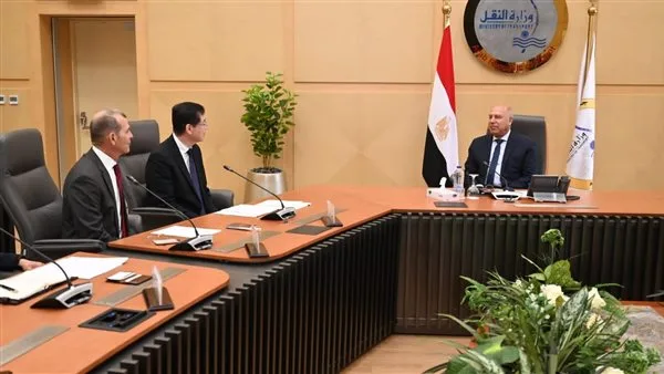 كامل الوزير يجري محادثات مع “ميتسوبيشي” حول توفير وصيانة قطارات المترو وتعزيز التعاون الصناعي. كامل الوزير يجري محادثات مع “ميتسوبيشي” حول توفير وصيانة قطارات المترو وتعزيز التعاون الصناعي.