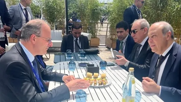 “الحفني”: نواصل العمل على تنفيذ خطة تطوير المطارات من خلال التعاون الدولي “الحفني”: نواصل العمل على تنفيذ خطة تطوير المطارات من خلال التعاون الدولي