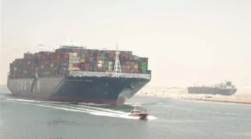 عبور سفينة الحاويات الضخمة “CMA CGM JULES VERNE” عبر قناة السويس