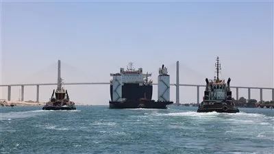 عبور سفينة الحاويات العملاقة CMA CGM JULES VERNE بوزن 180 ألف طن عبر قناة السويس عبور سفينة الحاويات العملاقة CMA CGM JULES VERNE بوزن 180 ألف طن عبر قناة السويس
