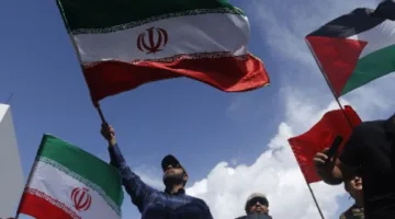 آلاف المحتجين في طهران وعواصم عربية للاعتراض على الهجمات الإسرائيلية ضد إيران.