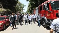 محافظ القاهرة يتابع جهود إنقاذ سكان المباني المنهارة في حدائق القبة