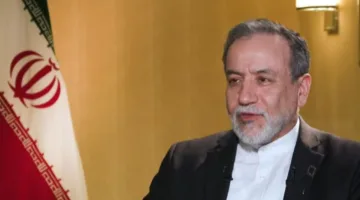 وزير الخارجية الإيراني يصل إلى جنيف للتفاوض مع كبار الدبلوماسيين الأوروبيين حول البرنامج النووي لبلاده.
