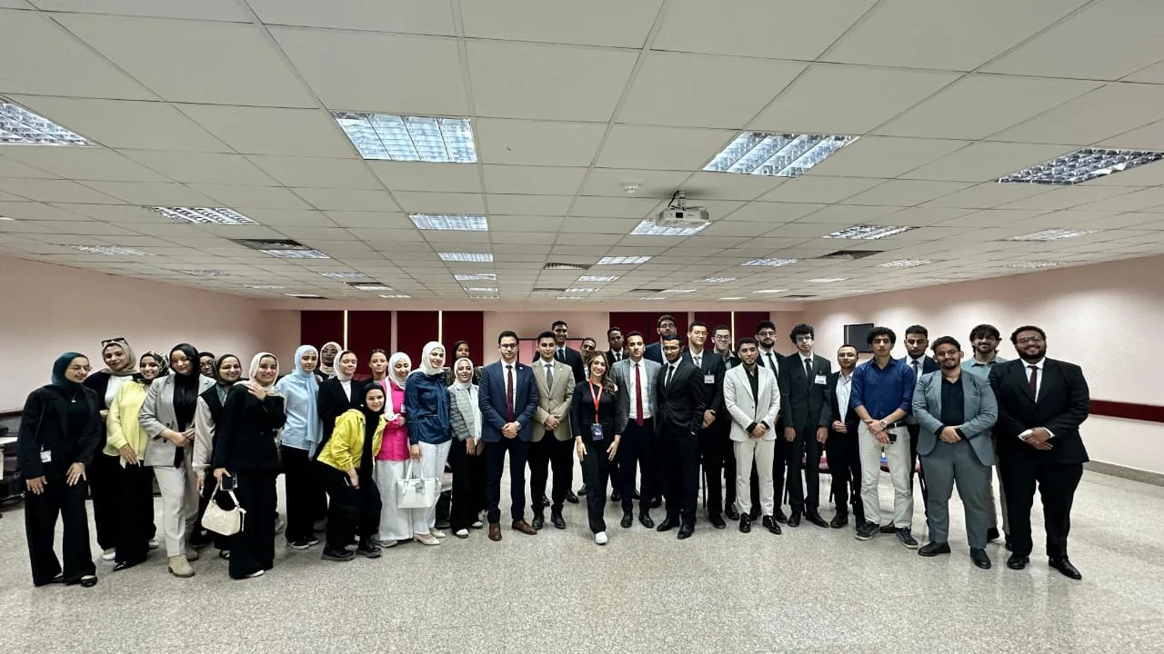 من الطب إلى قيادة التوعية الصحية: قصة ملهمة لطبيب مؤثر في عصر التحول الرقمي من الطب إلى قيادة التوعية الصحية: قصة ملهمة لطبيب مؤثر في عصر التحول الرقمي