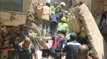 استمرار جهود البحث عن المفقودين تحت أنقاض عقارين انهارا في حدائق القبة