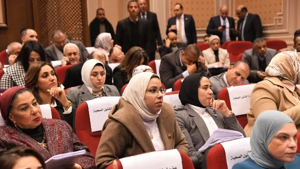 سارة النحاس: نطالب بخطوات حقيقية لتعزيز جودة الرعاية الصحية في كافة المرافق الطبية.