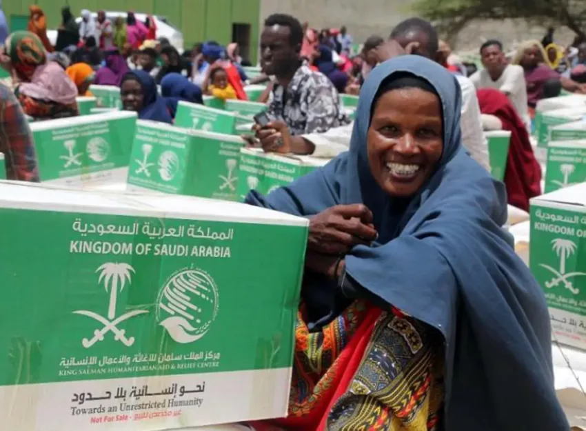 المملكة تفتح آفاق الأمل من خلال (357) مشروعًا إنسانيًا بتكلفة قريبة من نصف مليار دولار لدعم صمود اللاجئين عالميًا. المملكة تفتح آفاق الأمل من خلال (357) مشروعًا إنسانيًا بتكلفة قريبة من نصف مليار دولار لدعم صمود اللاجئين عالميًا.