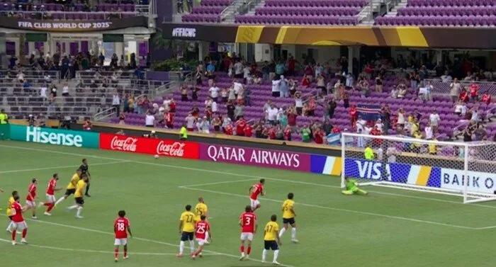 كأس العالم للأندية: بنفيكا يتفوق على أوكلاند سيتي بهدف «دي ماريا» في الشوط الأول (فيديو)