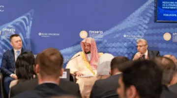 النائب العام يشارك في المنتدى الاقتصادي الدولي في بطرسبورغ ويستعرض مساعي المملكة لتحسين المناخ الاستثماري.