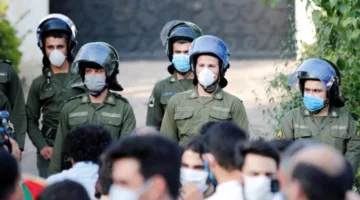 السلطات الإيرانية تُعلن عن القبض على 54 فردًا معارضًا في الأهواز